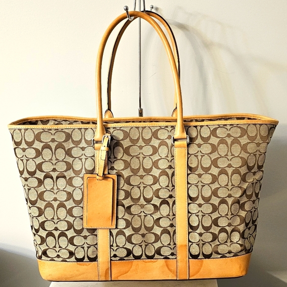 Coach Signature Boston Travel Bag - Picture 2 of 15